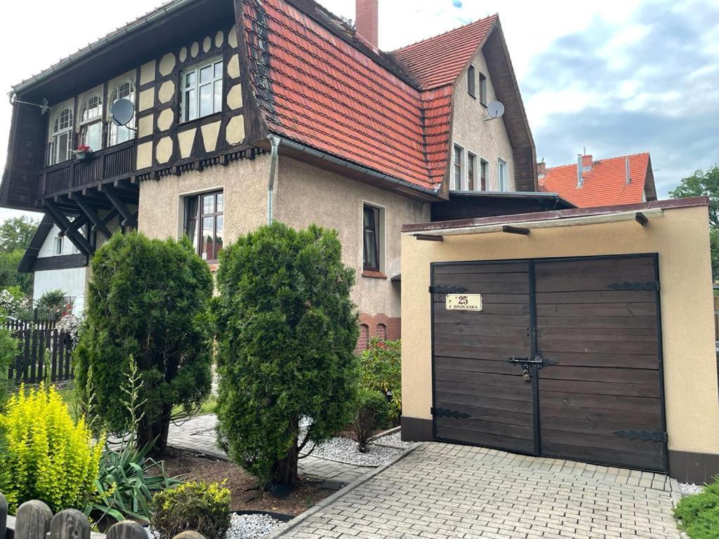 Villa Klara Cieplice Jelenia Gora Exterior photo